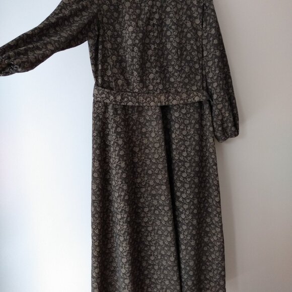 Vintage Amish Mennonite Cape Dress 41.5"B 35"W Detachable Vest - Picture 5 of 9